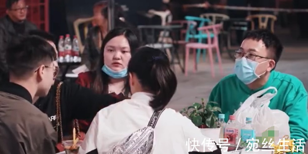 中餐廳|這才是真正的頂流！摔一跤竟成熱搜，于正捧紅自己有無奈也有必然