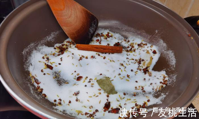 花生|煮花生时,万不可直接下锅煮,多加2步,花生米香糯入味又省火
