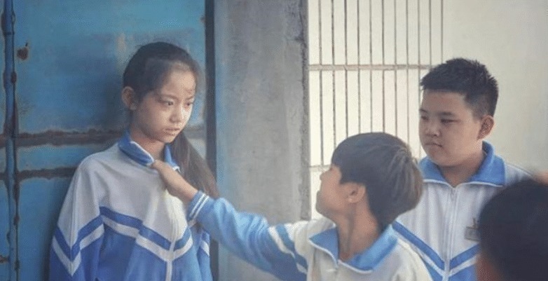 区别|打架还手的孩子和默默忍受的孩子,长大后的区别,可不是一星半点