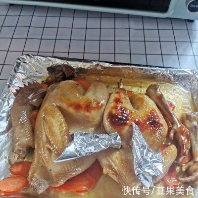 隔着屏幕都喊香,脆皮爆汁烤鸡的秘籍分享