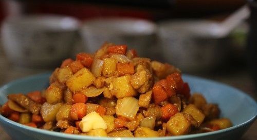 秘制|平凡生活中遇到的多彩味道,我的秘制炒三丁,食材丰富、制作简单