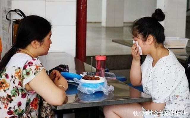 宝妈|还记得6年前因吃奶使劲,被妈妈划伤脸的男婴吗?现状让人惊喜