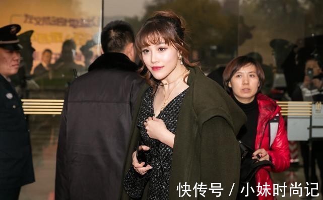 女生们|刘翔前妻挎着外国人,感觉比外国人还白,紧身裙子更显高挑