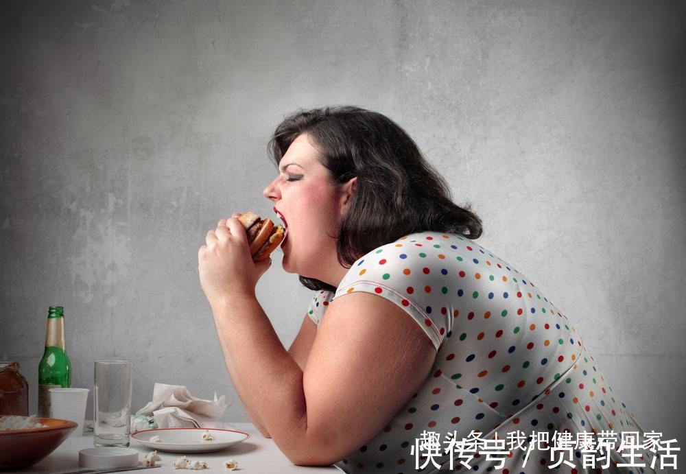 食物|体重过百的人,嘴再馋,晚餐也不要碰4类食物,堆肉会更快