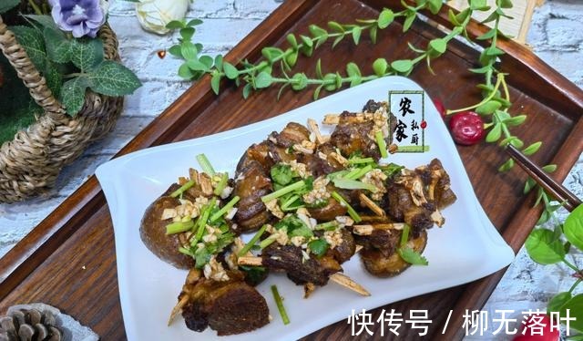 吃羊肉还怕膻味吗推荐你试试这吃法，好吃没膻味，一只羊不够吃！