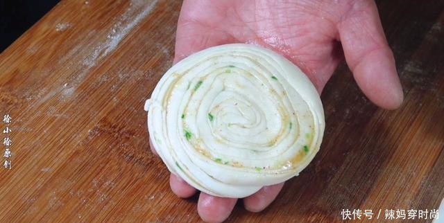 发面饼的最新做法,色泽金黄,宣软好吃,上桌全家吃不够!