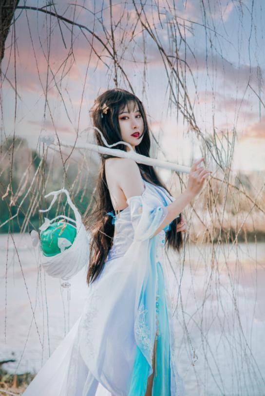 cos|三分钟学会不用素材给照片制作特效光效，你学会了吗？