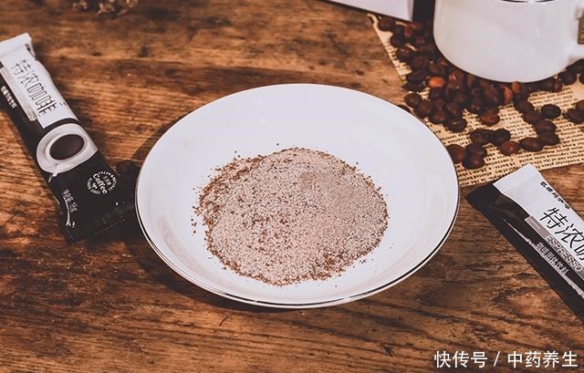 超市4种“低价”咖啡,被导购放在货架最底层,味道却不输星巴克