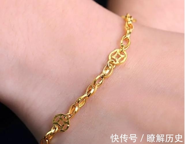 金手镯|买黄金首饰时,金手链和金手镯谁更“划算”?行家说完,不再纠结