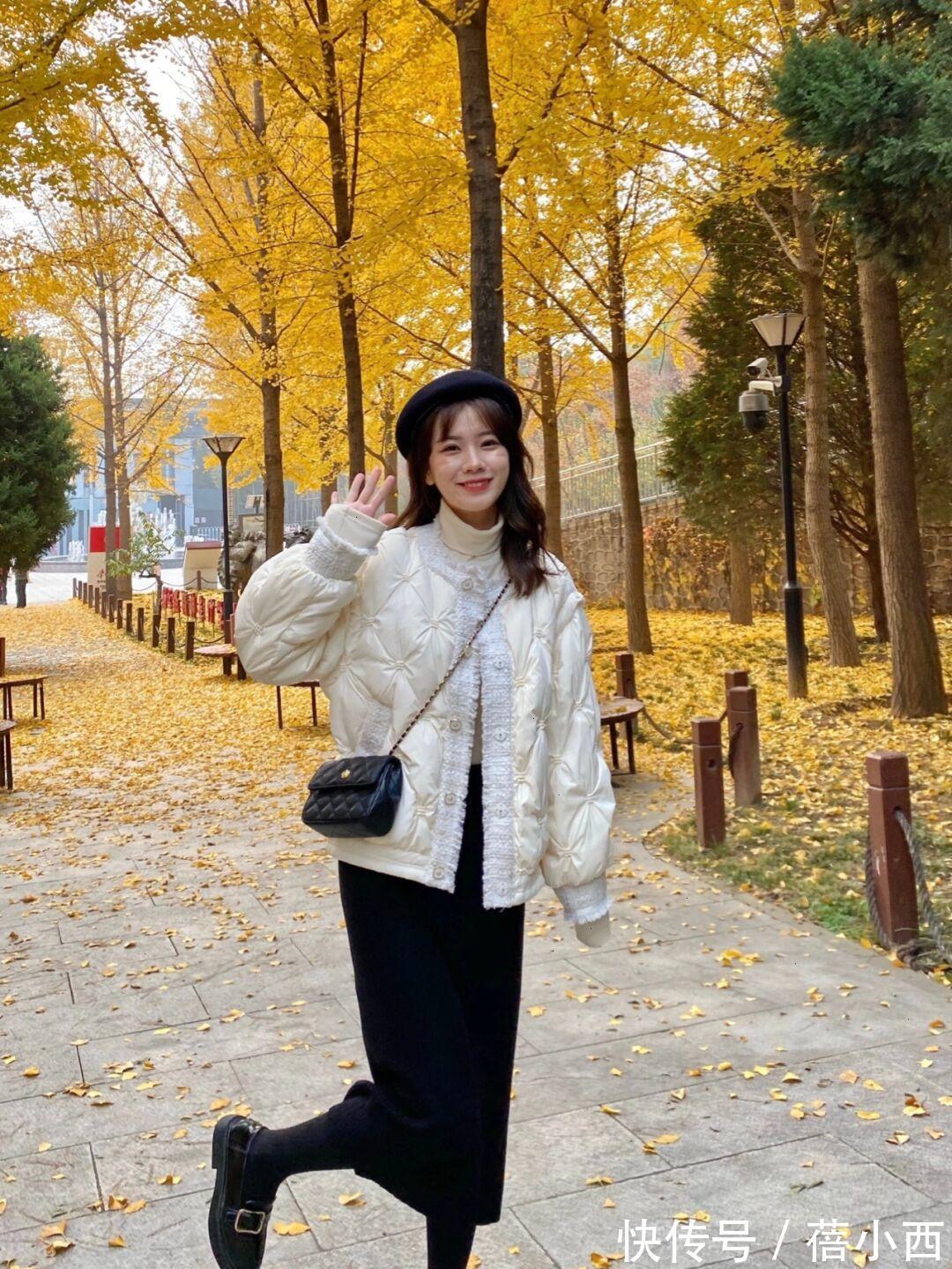 博主 精致的女人最爱穿“小香风羽绒服”,选这4款来搭配,高级又时髦