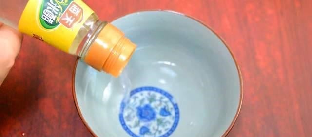 不管电饭煲有多脏,教你一个不外传窍门,1分钟擦得干净如新