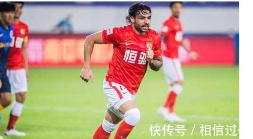 高拉特|高拉特解约让球迷敬佩：是条汉子，你教育了很多人包括足协在内