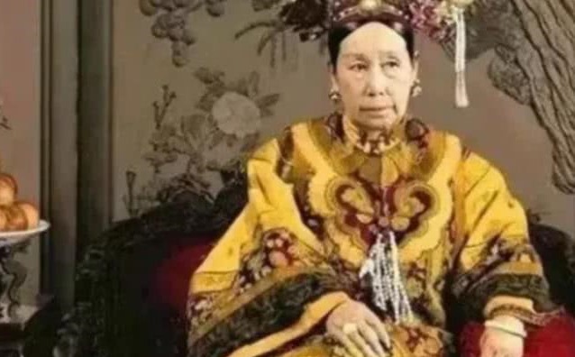 慈禧|慈禧年轻时究竟有多美?第五世外孙女曝光后,几乎长得一模一样!
