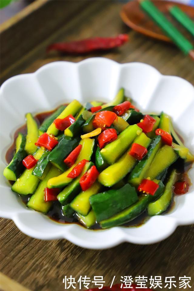 凉拌黄瓜,先放盐就错了,老妈用了40年的方法,清脆爽口嘎嘣脆