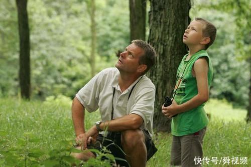 作业|幼儿园老师留下作业，让孩子画妈妈，收上来后第一张就忍不住笑喷