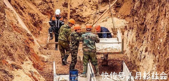 人造 人造钻石和天然钻石几乎没差别,可以量产,为何钻石价格没有降?