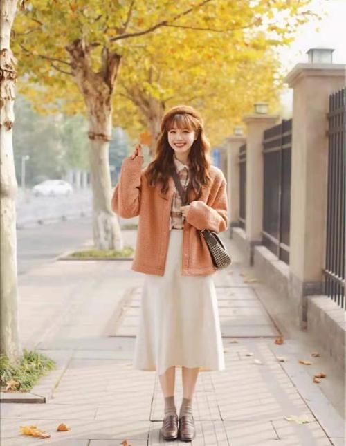 衬衫这么穿，帅气又迷人，有点儿美式也有点儿港风！