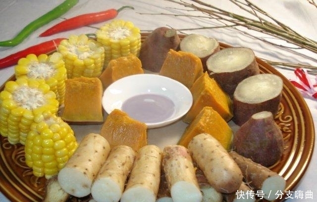 经常便秘的人，不妨改善一下饮食，常吃5种食物，或能帮你排便