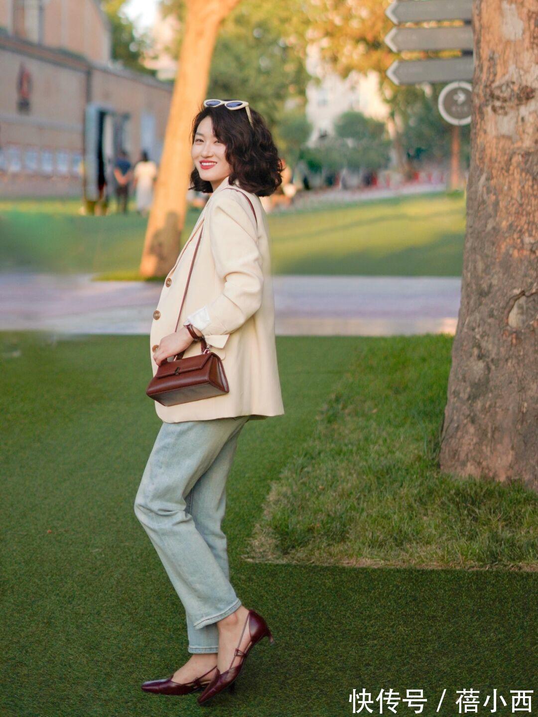 搭配|“三四十岁的女人”想提升品味,别错过西装穿搭,简约大气又轻奢