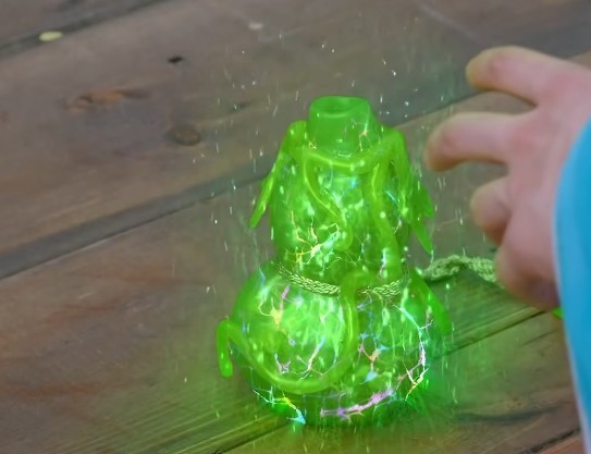 竟成|封神演义:妲己偷得杏黄旗无人能敌,子虚的秘壶竟成了破阵关键