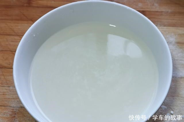 早餐在家吃实惠,一锅煎包只花5块钱,全家人吃得饱饱的,真香!