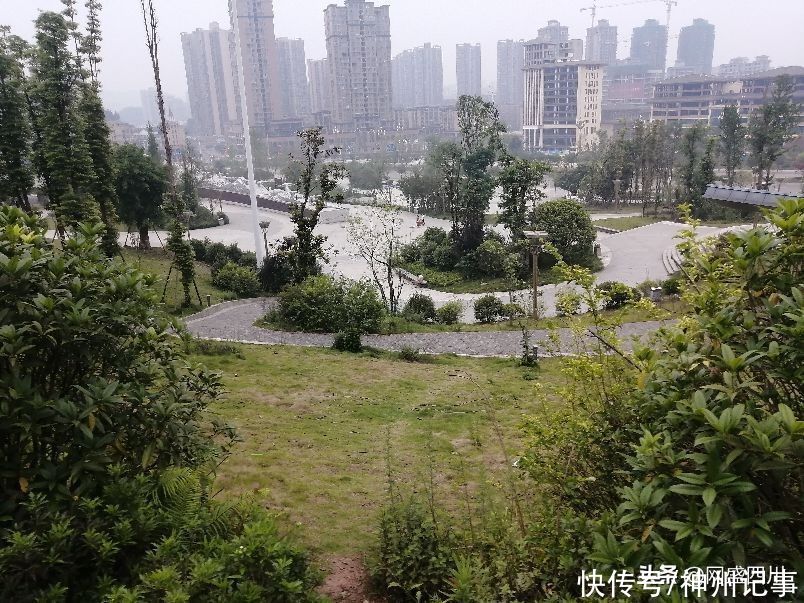 蓬安|逛游百牛赞歌广场，这里风景独好