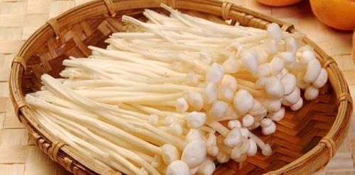 女性养生推荐常吃三种食物，补血益气，排毒抗衰老