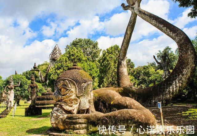 卧佛|老挝最“不正经”佛像公园，为精神失常的匠人所造，深受游客青睐