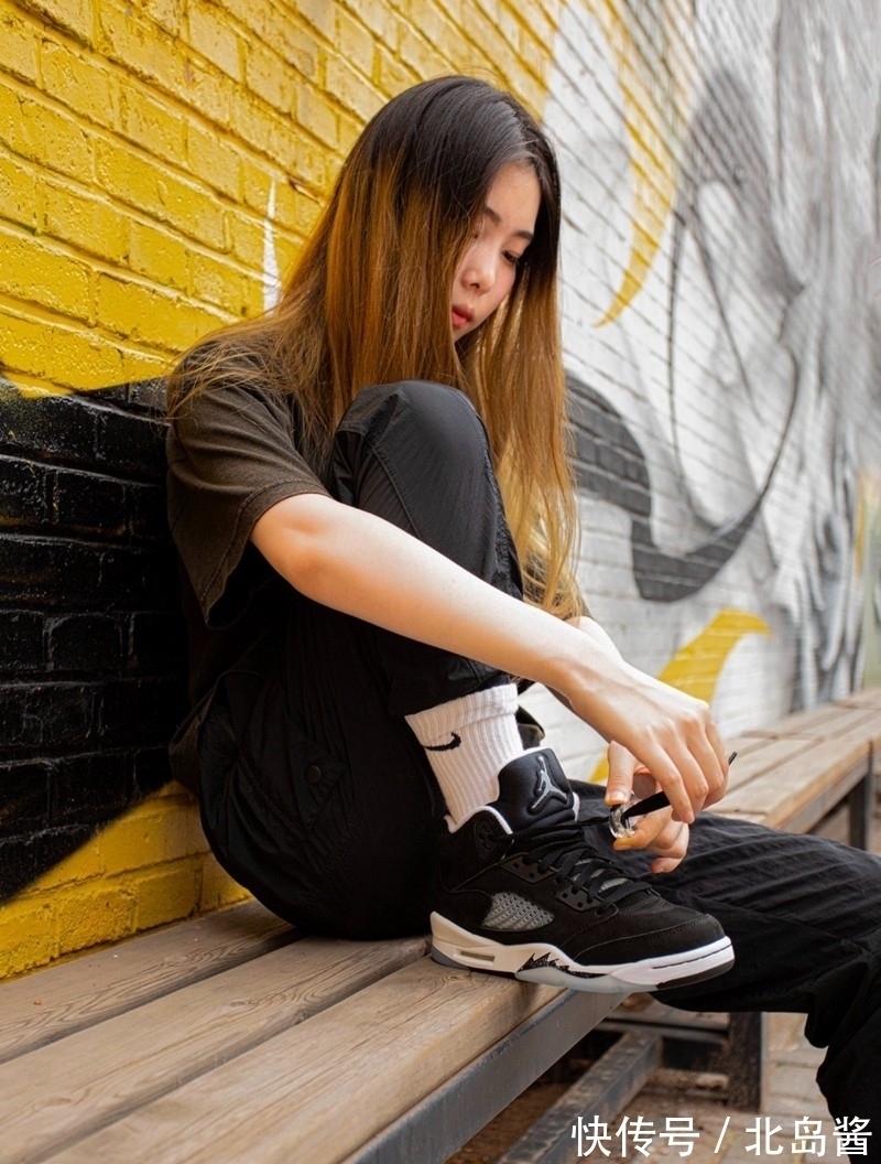 降价 黑银脚趾只要千元!今年AJ集体降价快抄底!真怕冬天又涨价!