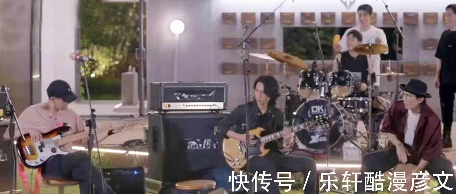 《哥哥》加更手繪海報腦洞大,黃貫中即興創(chuàng)作,趙文卓出表情包