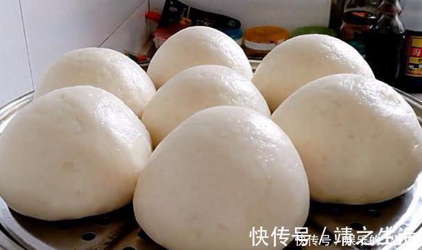 天冷发面，别直接放酵母！教你一个小窍门，30分钟发满盆，好吃