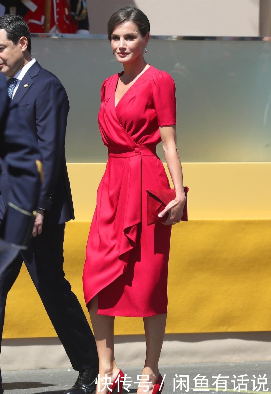 西班牙|又到了穿裙子的季节,学西班牙王后这样穿,优雅高级得毫不费力