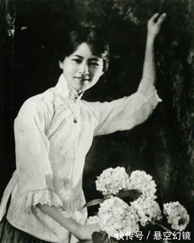 林徽因!林徽因怼她,张爱玲讽刺她,鲁迅瞧不起她,冰心到底怎么了?