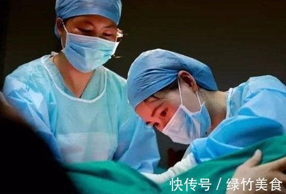 产妇|90后宝妈顺产,突然大喊“什么东西夹到我”,护士得知原因大笑