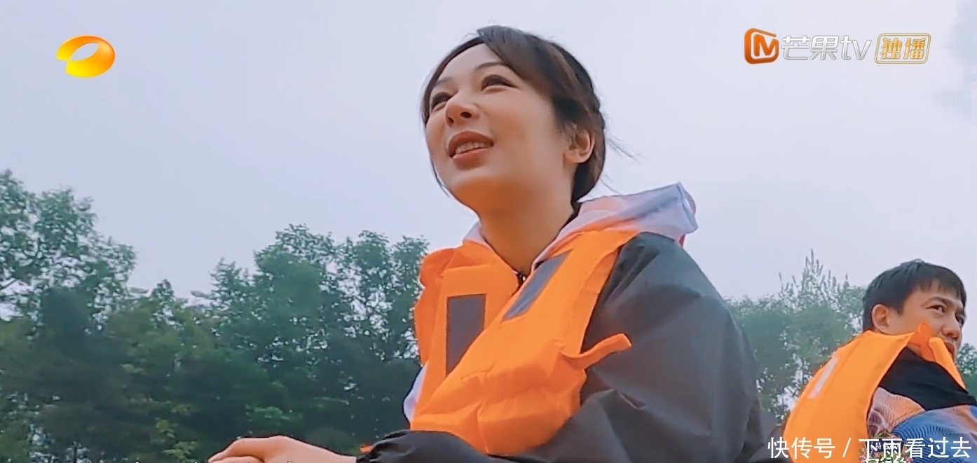 我的姐姐|《向往5》杨紫成为催化剂,张子枫话痨属性被激活,之前太内向?