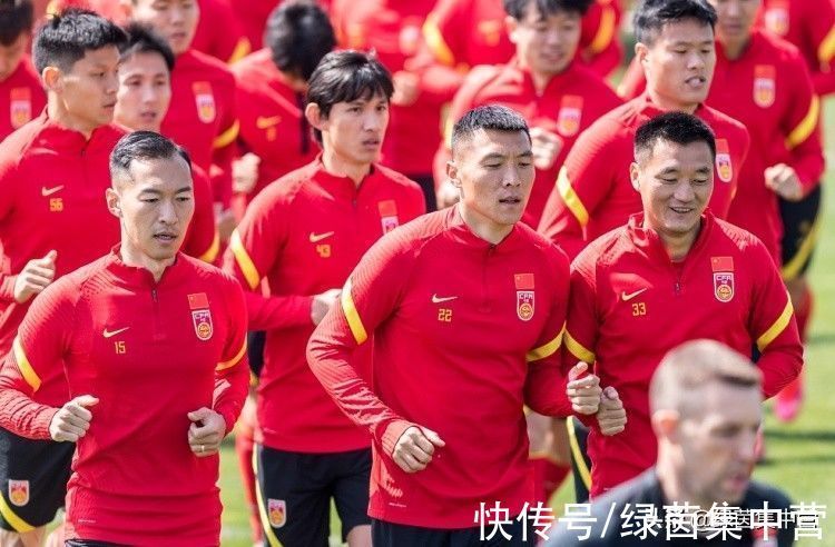 比赛|媒体人给国足支招:面对日本不要怂,中场开启绞杀模式