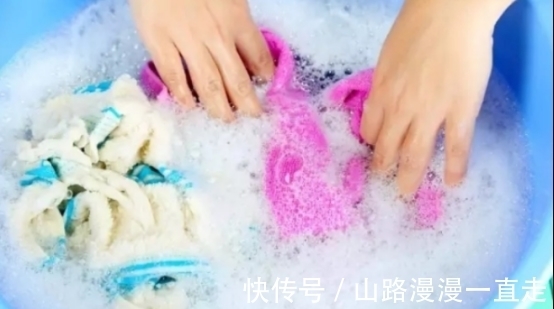 洗衣凝珠|“洗衣粉”和“洗衣液”哪个好?不看不知道,短板太明显