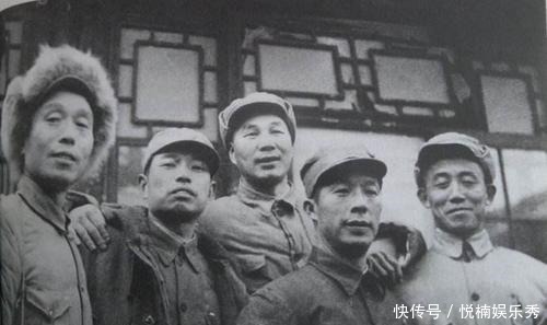 当兵|司令员下放连队当兵,约定要掩饰身份,有次忘了差点闹笑话