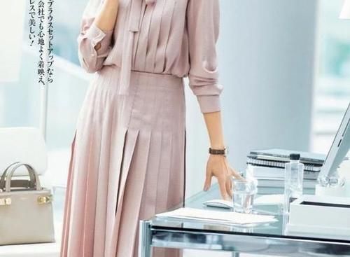 建议45岁以上的女人，穿裙子记住“3穿3不穿”，时髦有气质