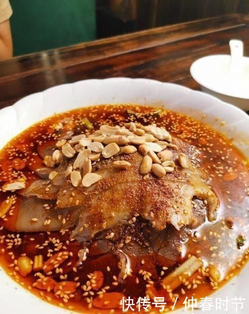 下馆子吃川菜,点了下面6道风味各异的经典菜式,老板都直呼内行