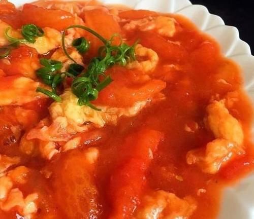  优选|美食优选：香椿炒鸡蛋，番茄炒蛋，五花肉红薯，红烧肥肠的做法