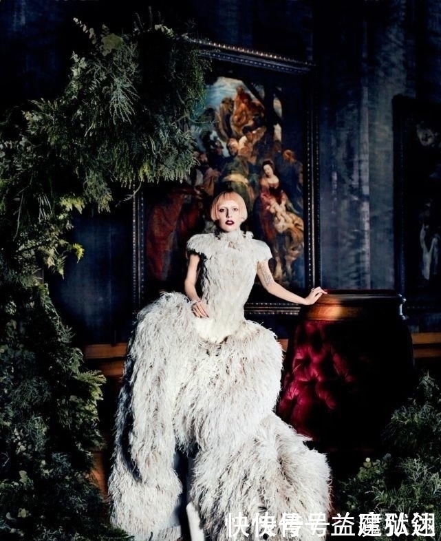 麦昆|麦昆设计的终极收藏家Gaga花75万找她买裙子,贝嫂最想赢的女人