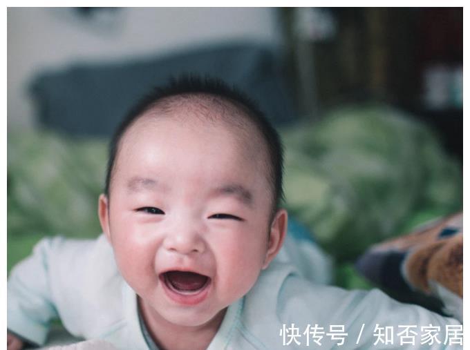 宝妈|0~6个月是宝宝“俯趴”黄金期,宝爸宝妈可别错过了!