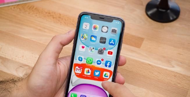 买手机|买手机不要盲目跟风,目前这3部手机最受欢迎卖得最火,你知道?