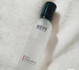 精华|人气超高的5款“美白精华”,小灯泡美白又淡斑,国货也有好用的