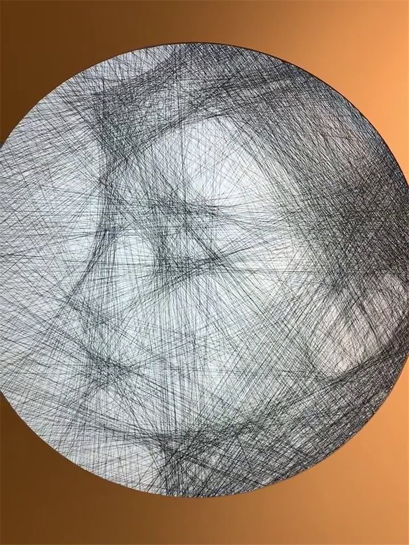 赫本$美术生只会画直线,刚开始认成鬼画符,成品却让网友直呼女神