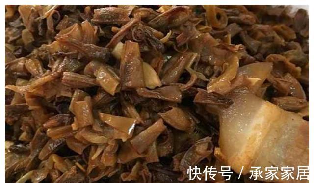 孜然排骨|第一次在男友家下厨,中午做了一桌菜发到朋友圈,同事都说我好傻