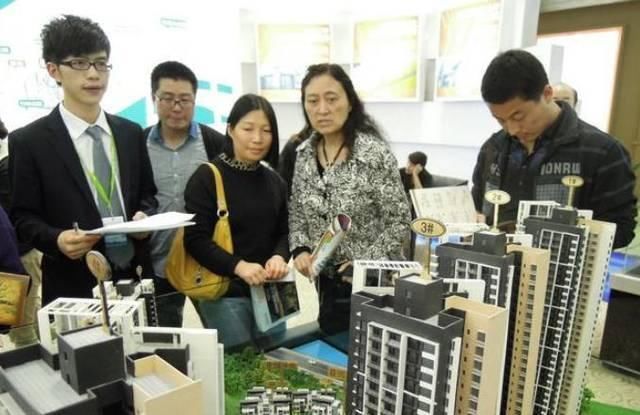 买房|调查年轻人要拼尽全力在大城市买房吗听听网友怎么说