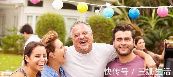 父母|别不信,父母喜欢子女的顺序是这样的,才不管你是不是最孝顺的