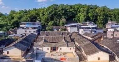 谷甏#9岁神童考试迟到,考官对联刁难,他的下联让嘉庆帝赞为千古绝对